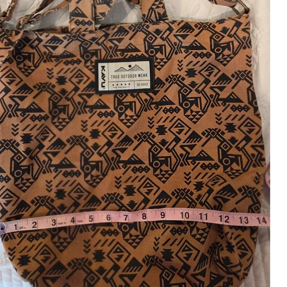Kavu Canvas Sling‎ Bag Tan Black Geo Print True Outdoor Wear Adjustable Strap